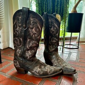 Corral Cowgirl Boots size 10m
